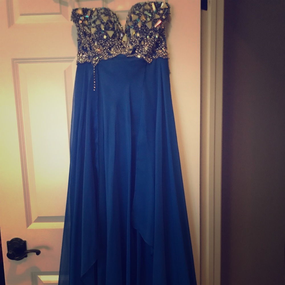 Formal dress perfect for prom